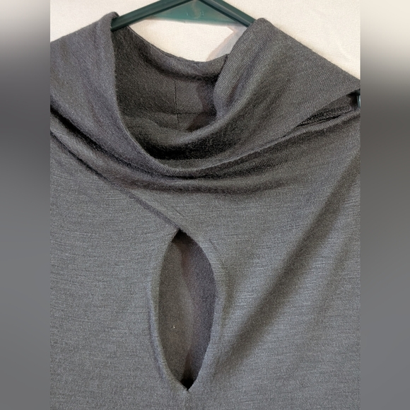 The Limited Charcoal Knit Top - Picture 2 of 6